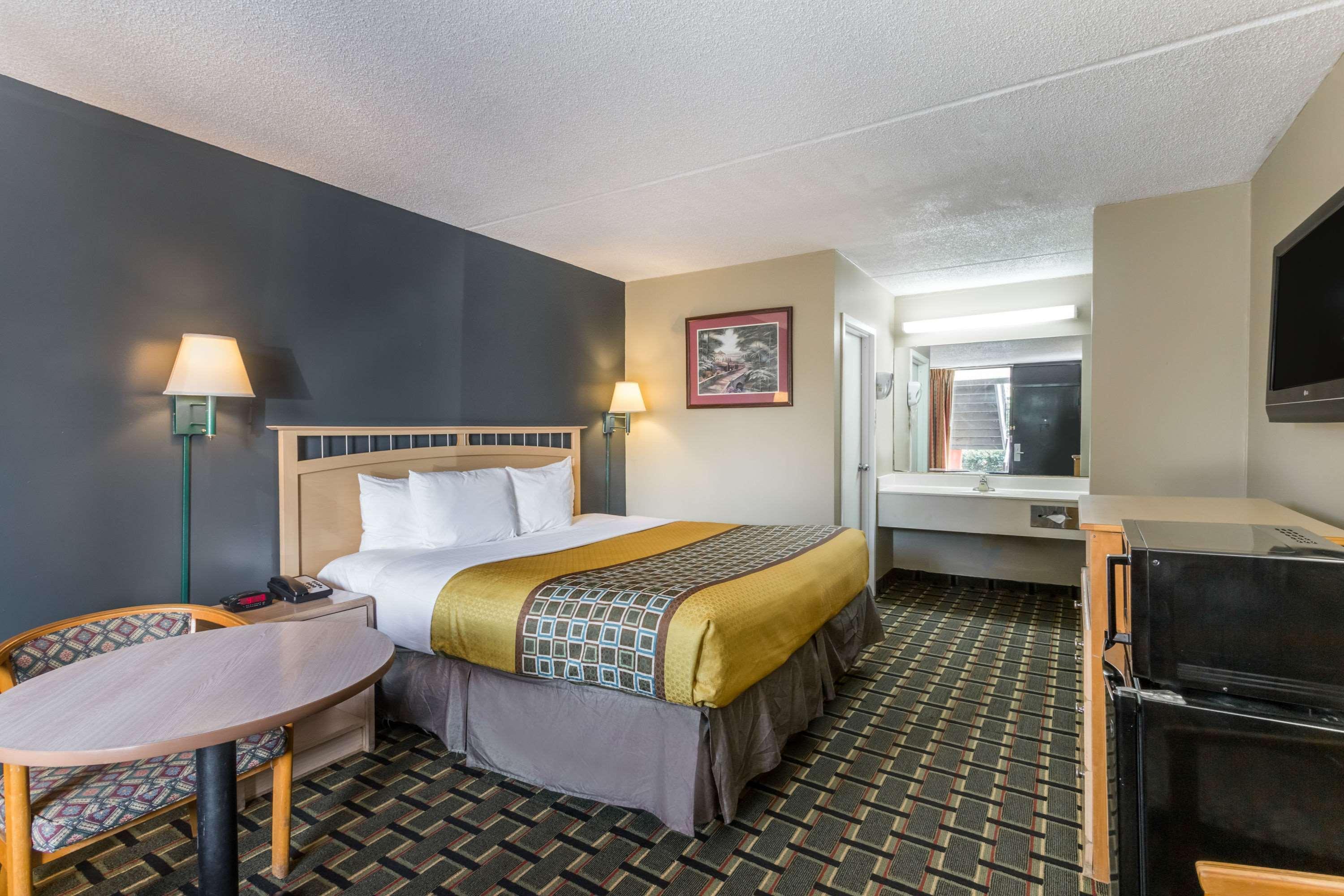 Travelodge By Wyndham Savannah Area/Richmond Hill Exterior foto